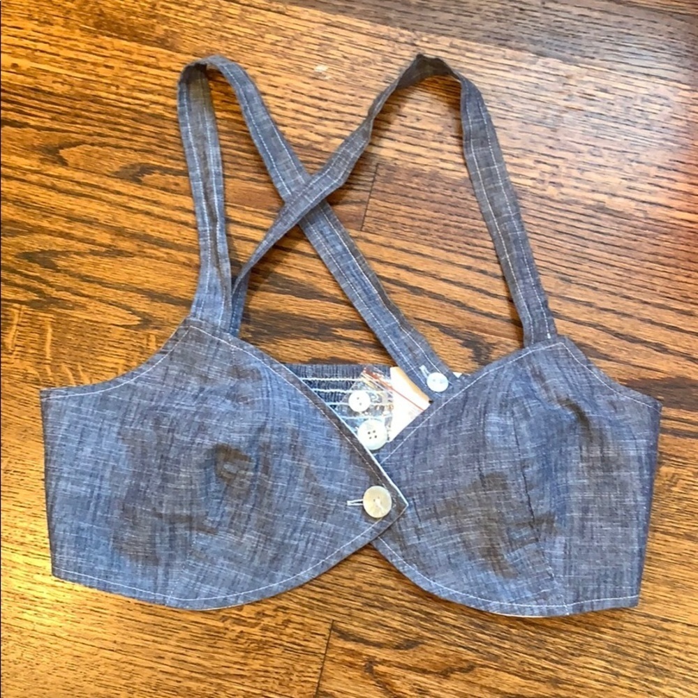 NWOT Urban outfitters crop top